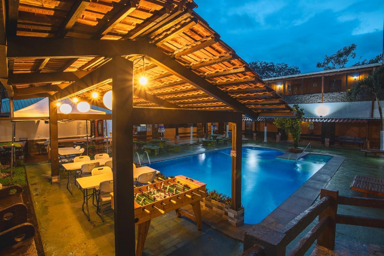 Hotel La Hacienda Quesada  Esterno foto
