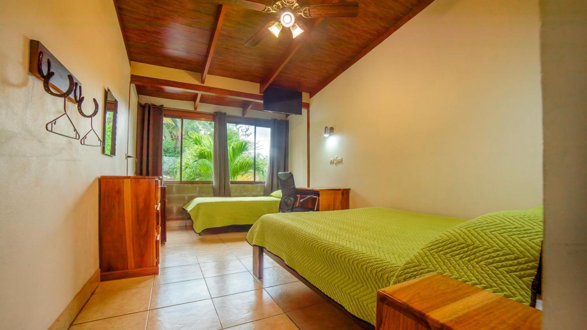 Hotel La Hacienda Quesada  Esterno foto